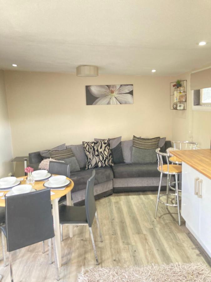 Stunning 2-Bed Cabin In Nantglyn Denbigh Luaran gambar